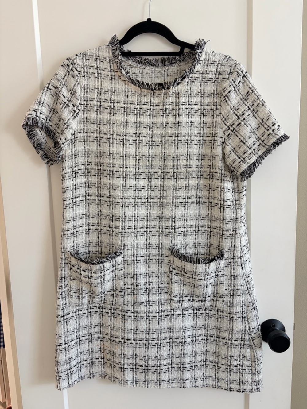 Women’s Black & White Tweed Pocket Shift Dress